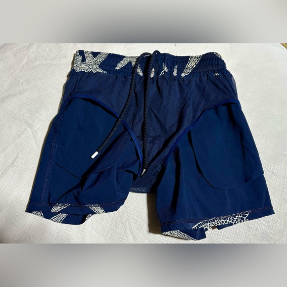 Vilebrequin Moorise New NWT Sz M Men's Navy Starfish Swim Shorts glow in dark - Picture 9 of 10